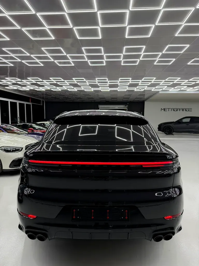 Porsche Cayenne 2025